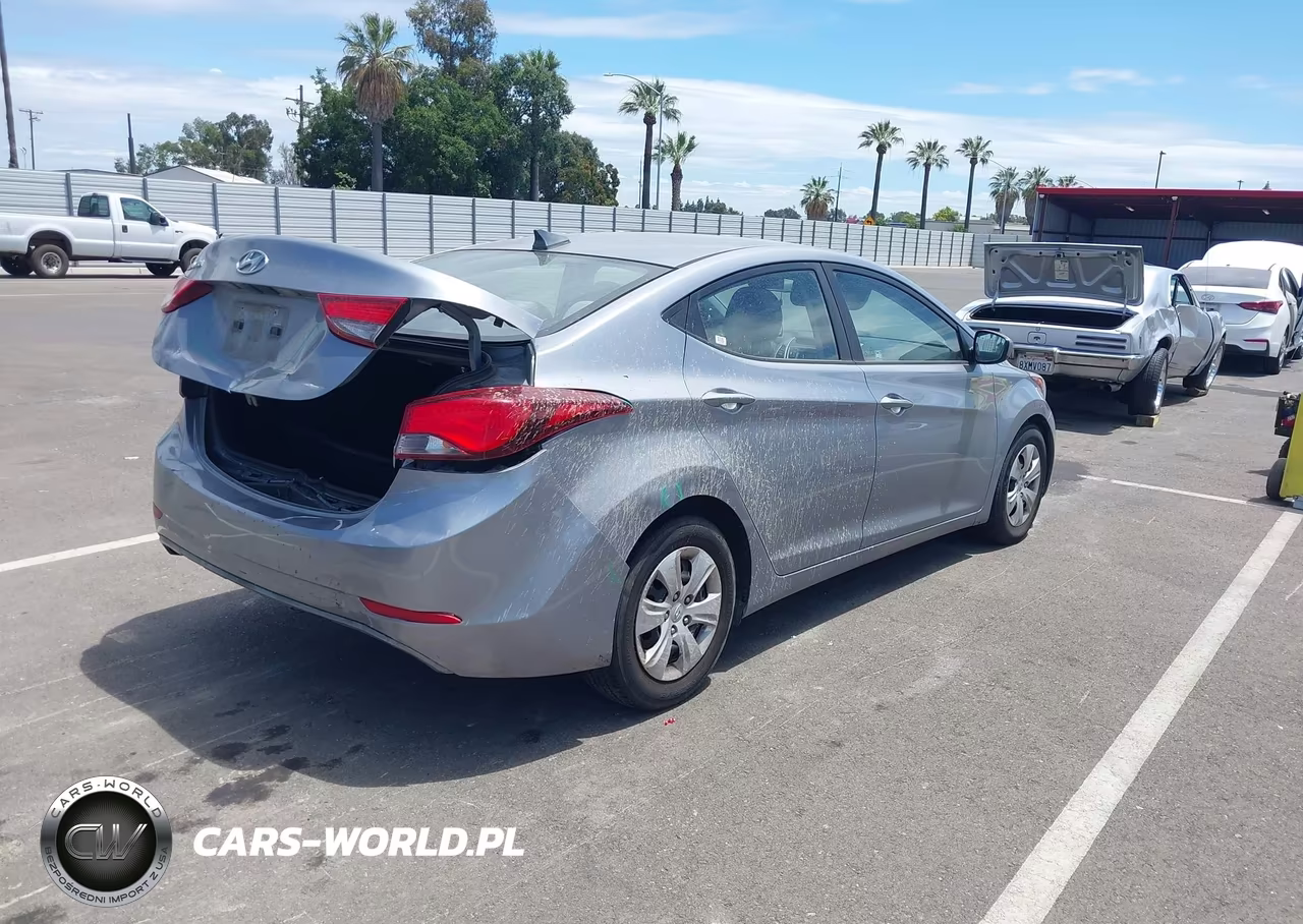 2016 Hyundai Elantra Se VIN:5NPDH4AE5GH698954 - 4