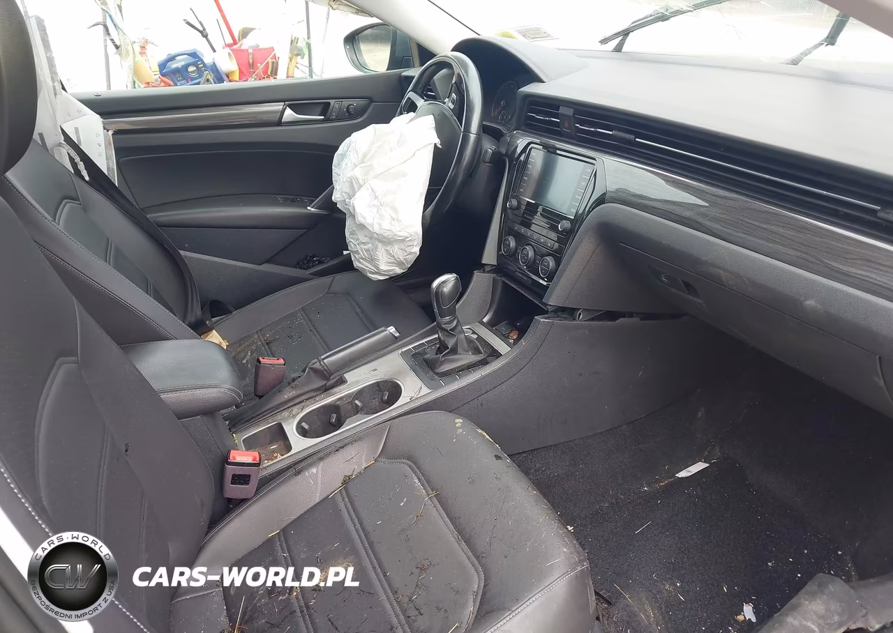 2020 Volkswagen Passat 2.0T R-Line VIN:1VWMA7A37LC012694 - 5