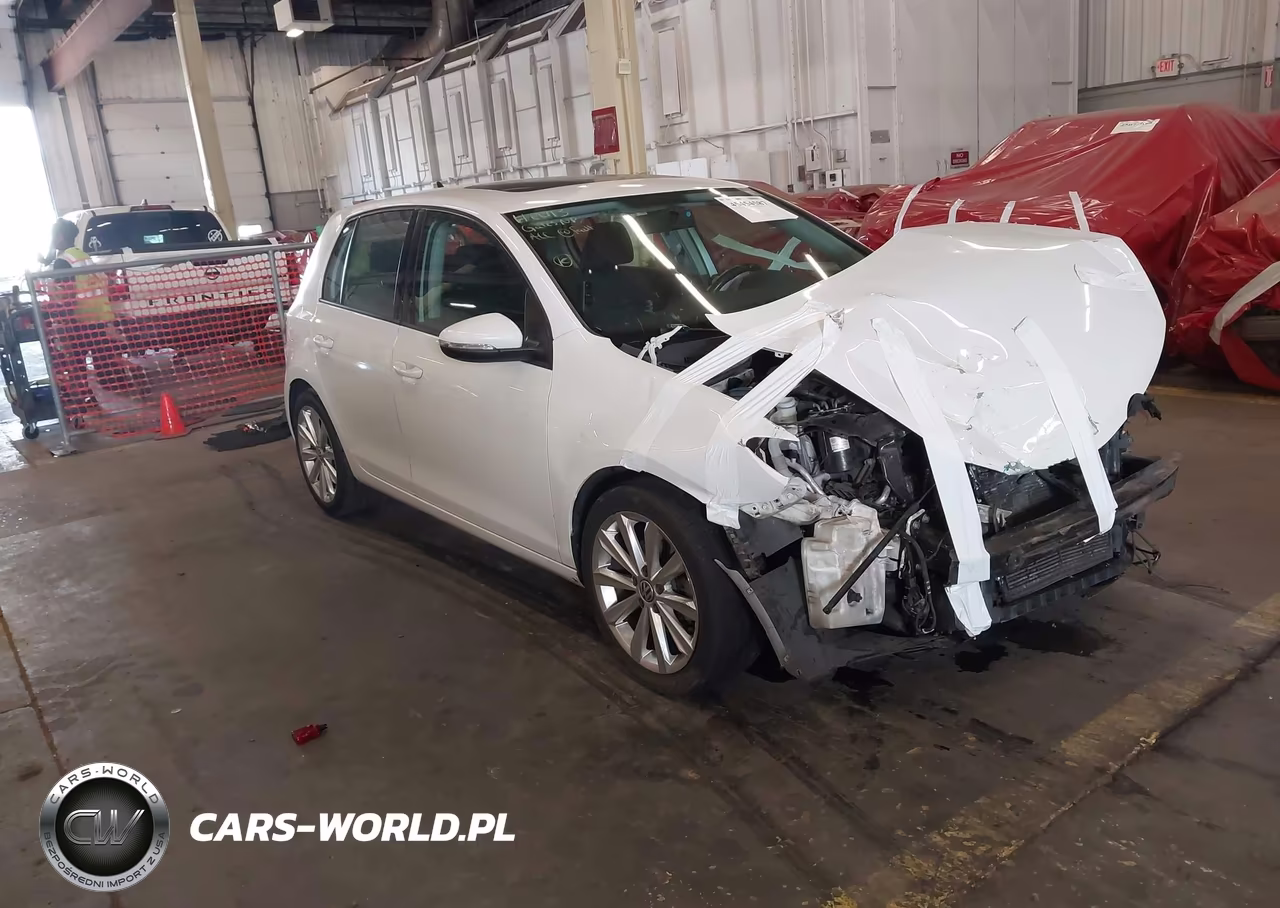 2013 Volkswagen Golf 2.0L Tdi 4-Door