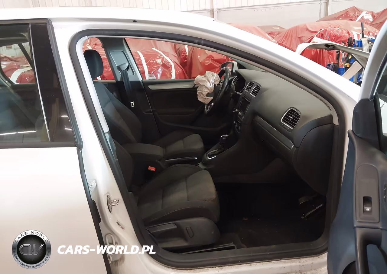 2013 Volkswagen Golf 2.0L Tdi 4-Door VIN:WVWDM7AJ9DW090922 - 5