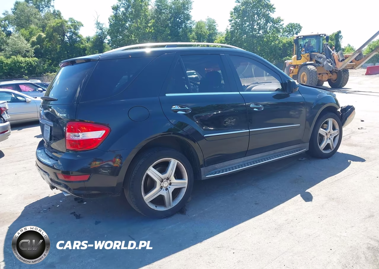 2010 Mercedes-Benz Ml 550 4Matic VIN:4JGBB7CB2AA588631 - 4
