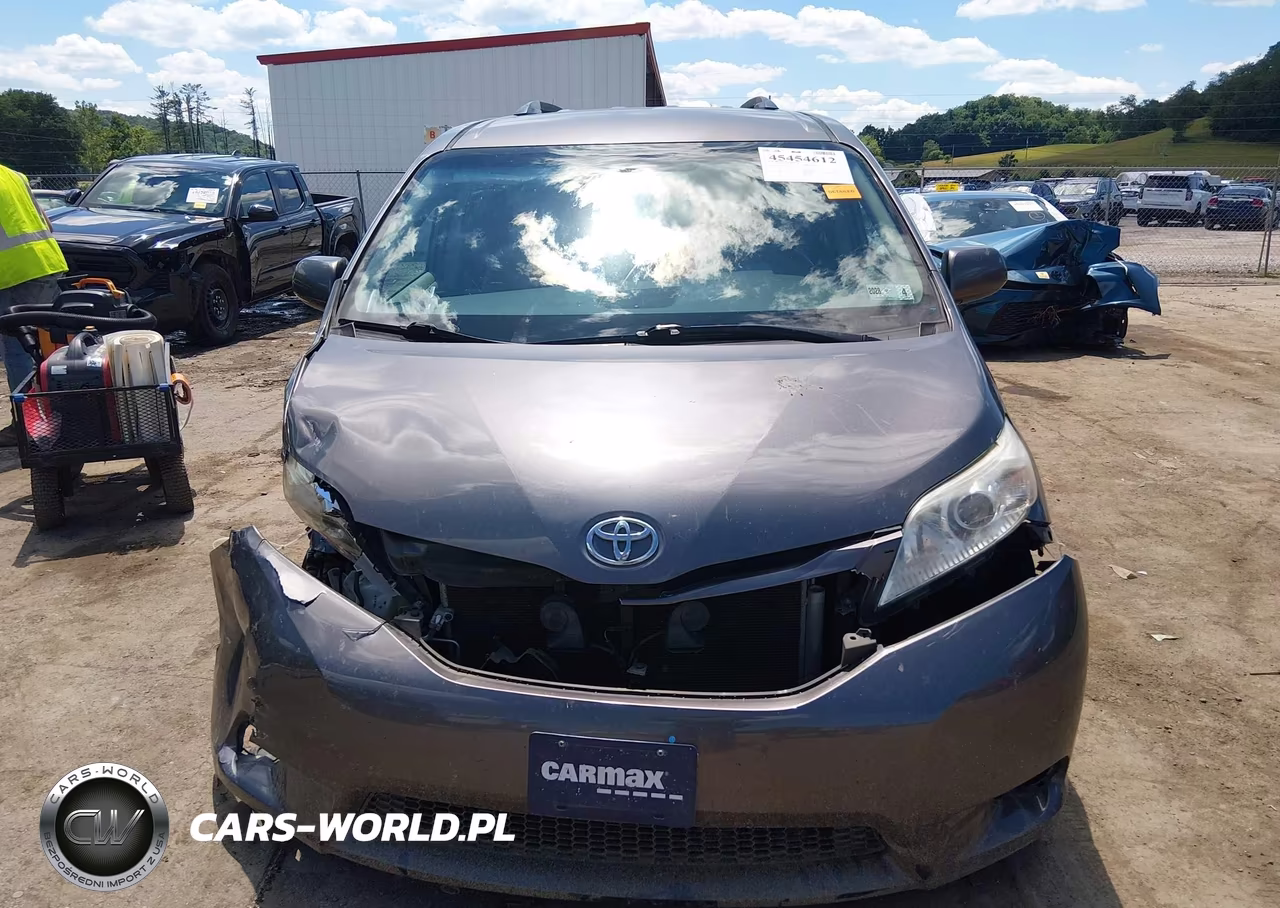 2017 Toyota Sienna Le 8 Passenger VIN:5TDKZ3DC4HS832583 - 12