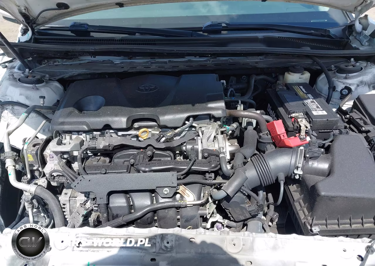 2018 Toyota Camry Le VIN:4T1B11HK2JU067819 - 10
