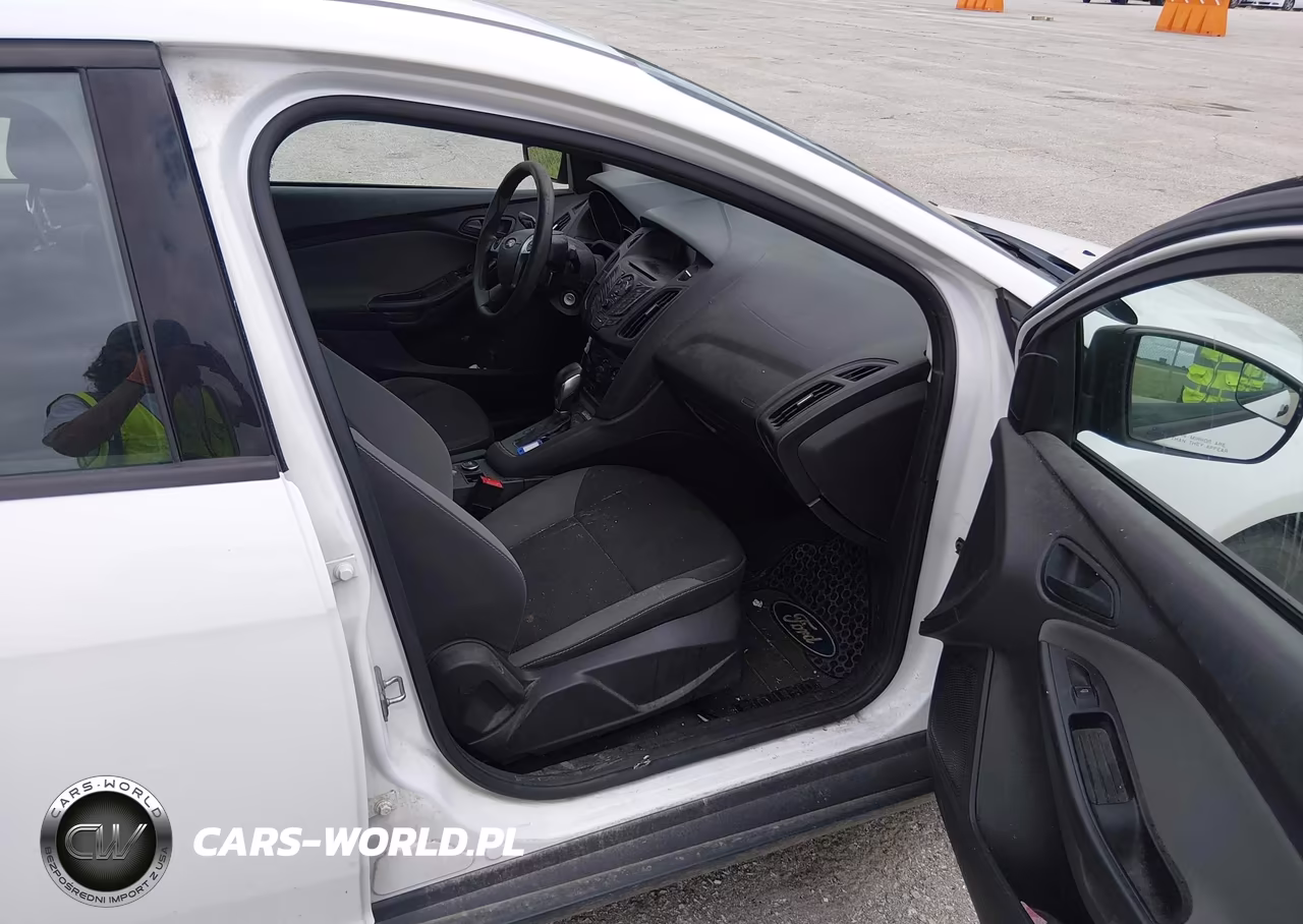 2013 Ford Focus S VIN:1FADP3E28DL352312 - 5