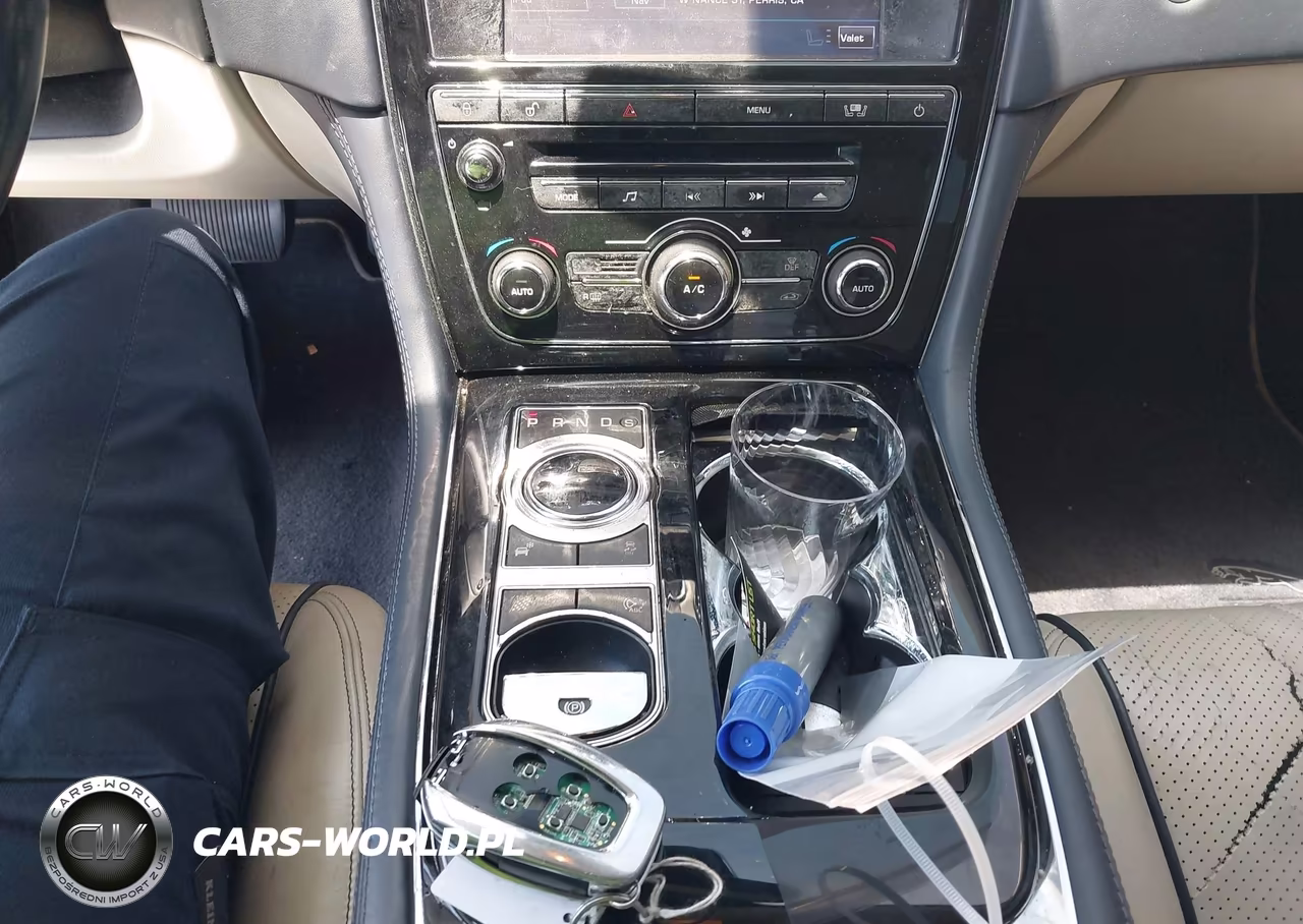 2011 Jaguar Xj Xjl Supercharged VIN:SAJWA2GE3BMV00686 - 11