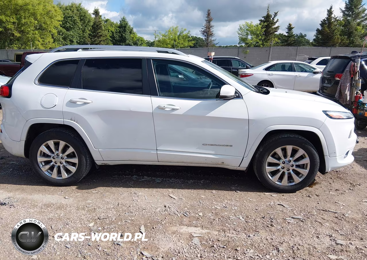2017 Jeep Cherokee Overland 4X4 VIN:1C4PJMJS8HW575880 - 13