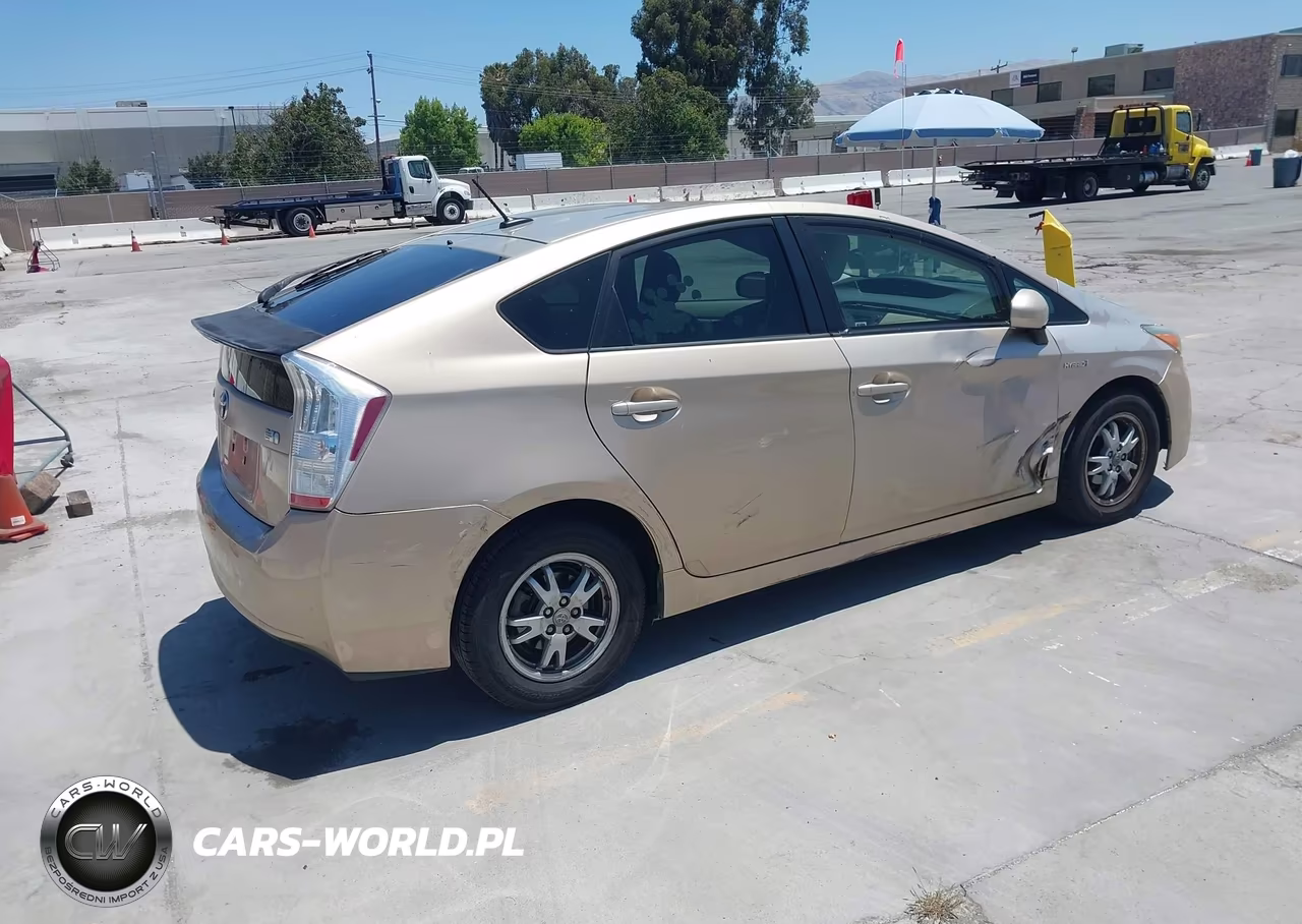 2010 Toyota Prius Iv VIN:JTDKN3DU9A1006979 - 4
