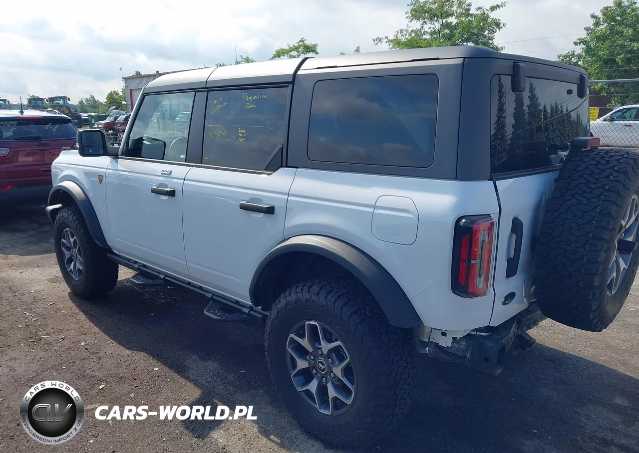 2023 Ford Bronco Badlands VIN:1FMEE5DP7PLB50994 - 3