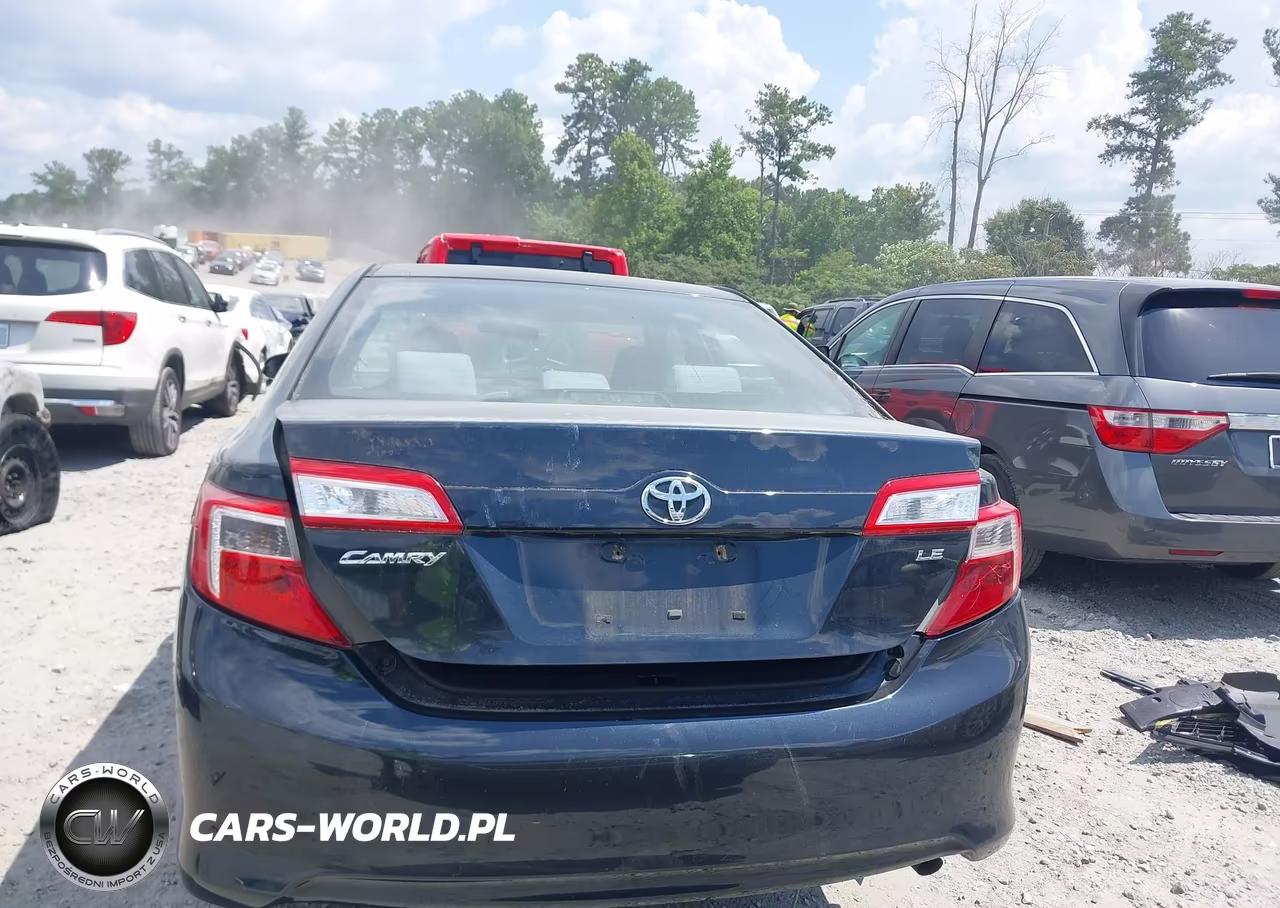 2013 Toyota Camry Le VIN:4T1BF1FK3DU228820 - 16