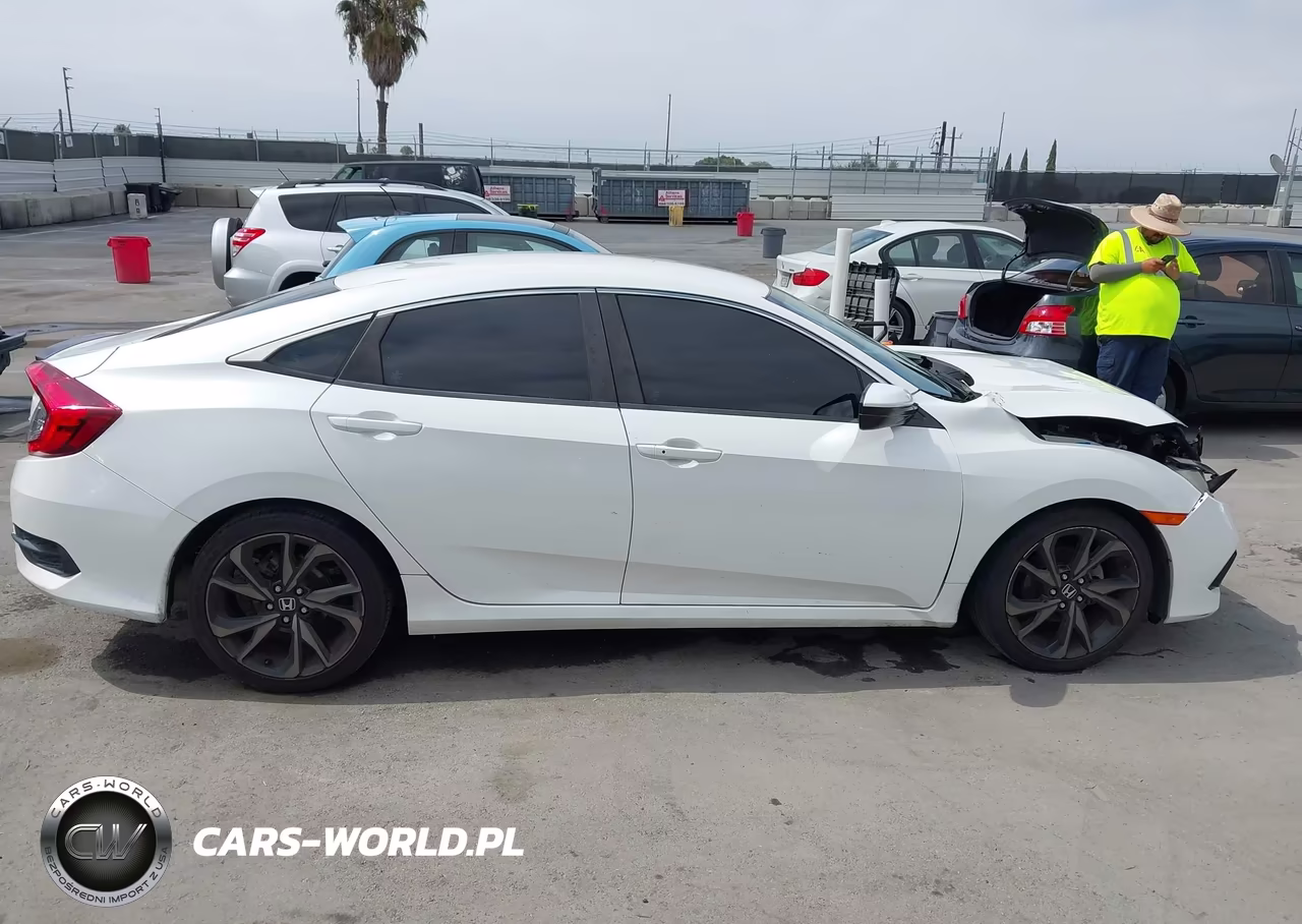 2019 Honda Civic Sport VIN:19XFC2F83KE203615 - 13