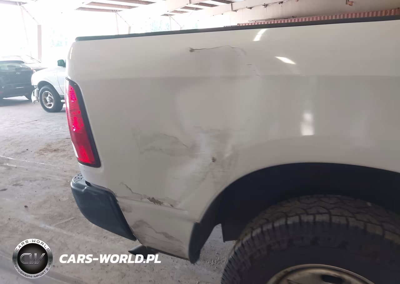 2019 Ram 1500 Classic Tradesman 4X2 6'4 Box VIN:1C6RR6FG1KS642844 - 18