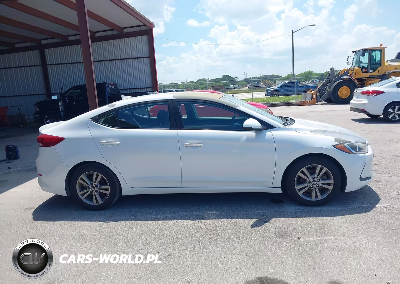 2018 Hyundai Elantra Sel VIN:5NPD84LF4JH269477 - 13