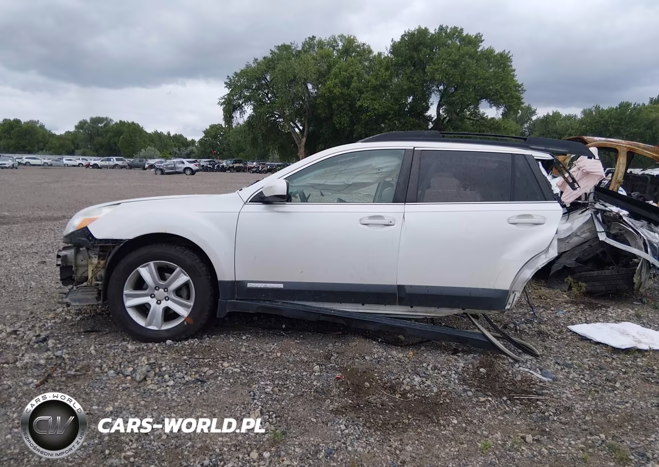 2011 Subaru Outback 2.5I Premium VIN:4S4BRBHC1B3347679 - 13