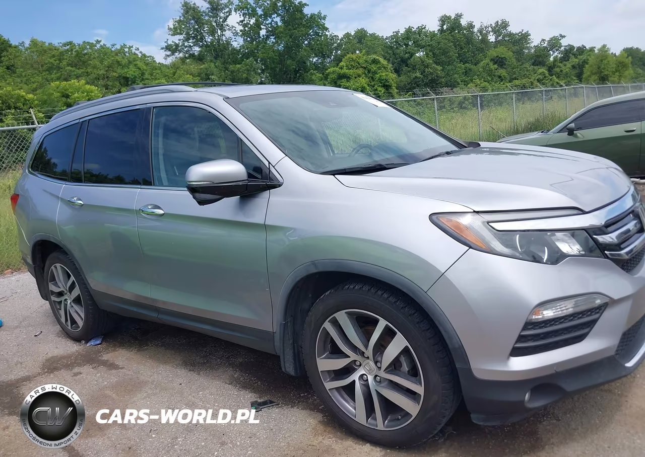 2017 Honda Pilot Touring VIN:5FNYF5H92HB030356 - 13