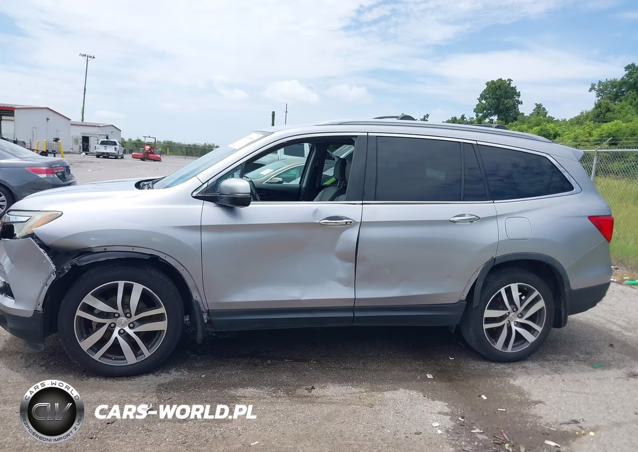 2017 Honda Pilot Touring VIN:5FNYF5H92HB030356 - 14