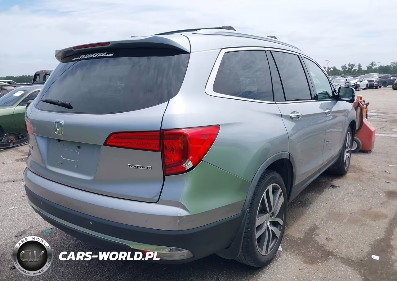 2017 Honda Pilot Touring VIN:5FNYF5H92HB030356 - 4