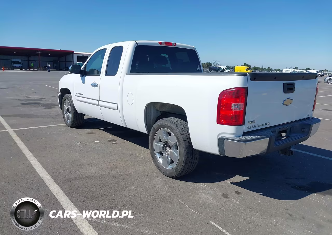 2010 Chevrolet Silverado 1500 Lt VIN:1GCSCSE09AZ250841 - 3
