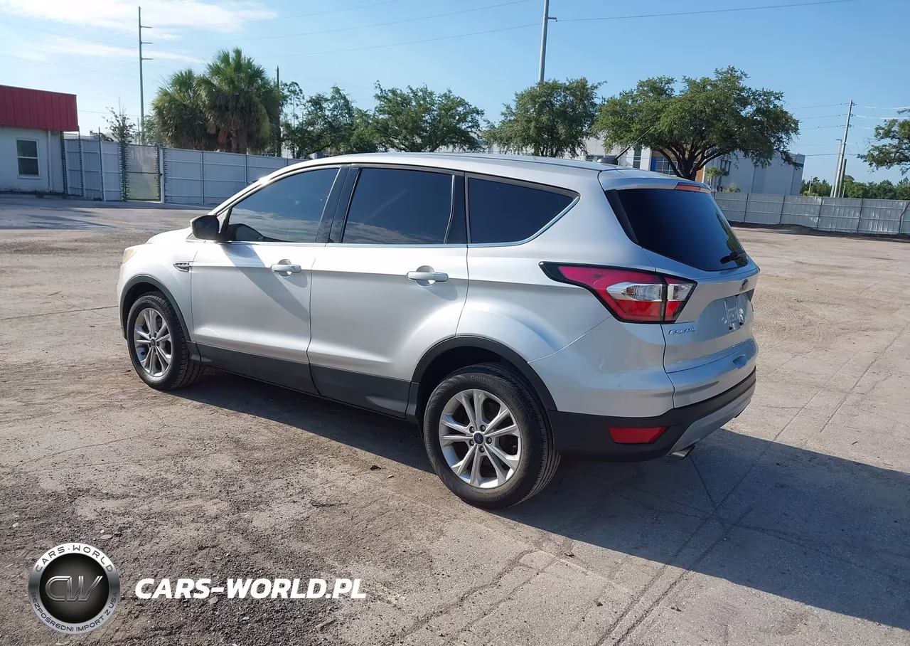2017 Ford Escape Se VIN:1FMCU0G94HUC52906 - 3
