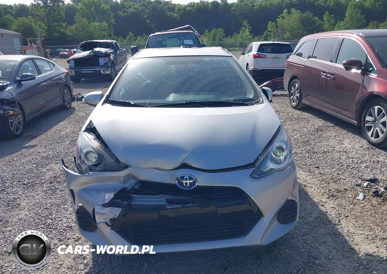 2016 Toyota Prius C Two VIN:JTDKDTB39G1139425 - 12