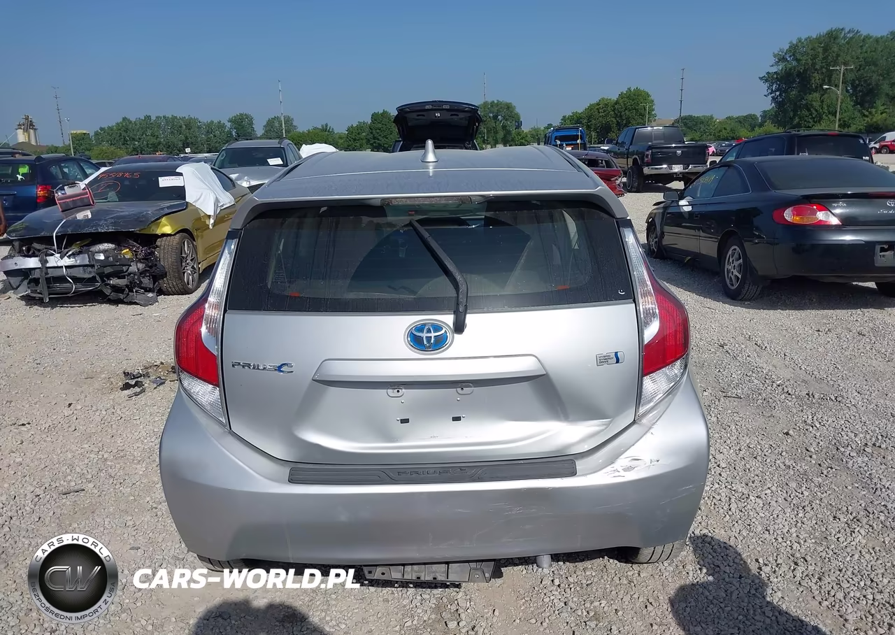 2016 Toyota Prius C Two VIN:JTDKDTB39G1139425 - 16