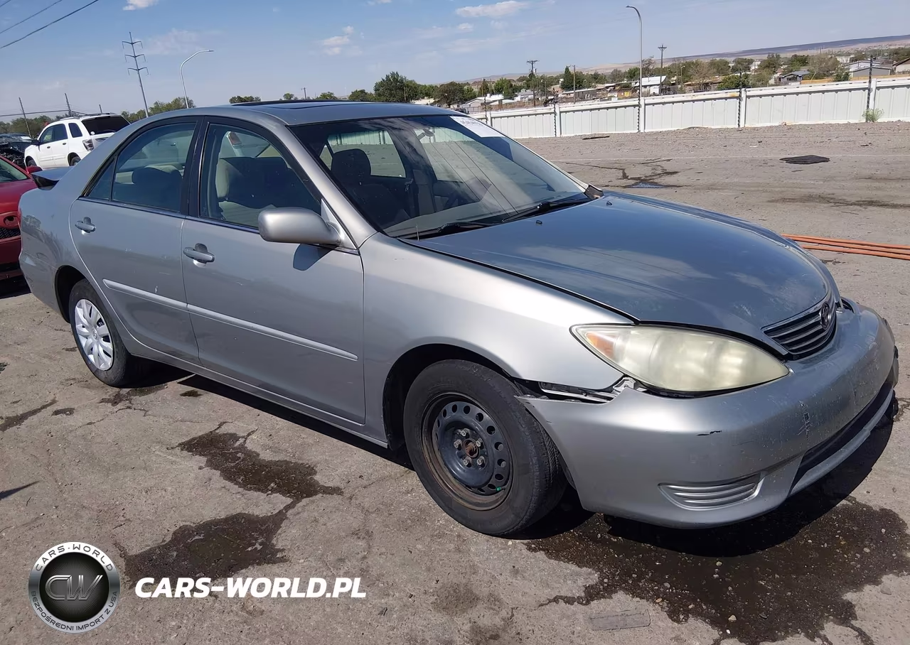 TOYOTA CAMRY – zdjęcie 1 z 15