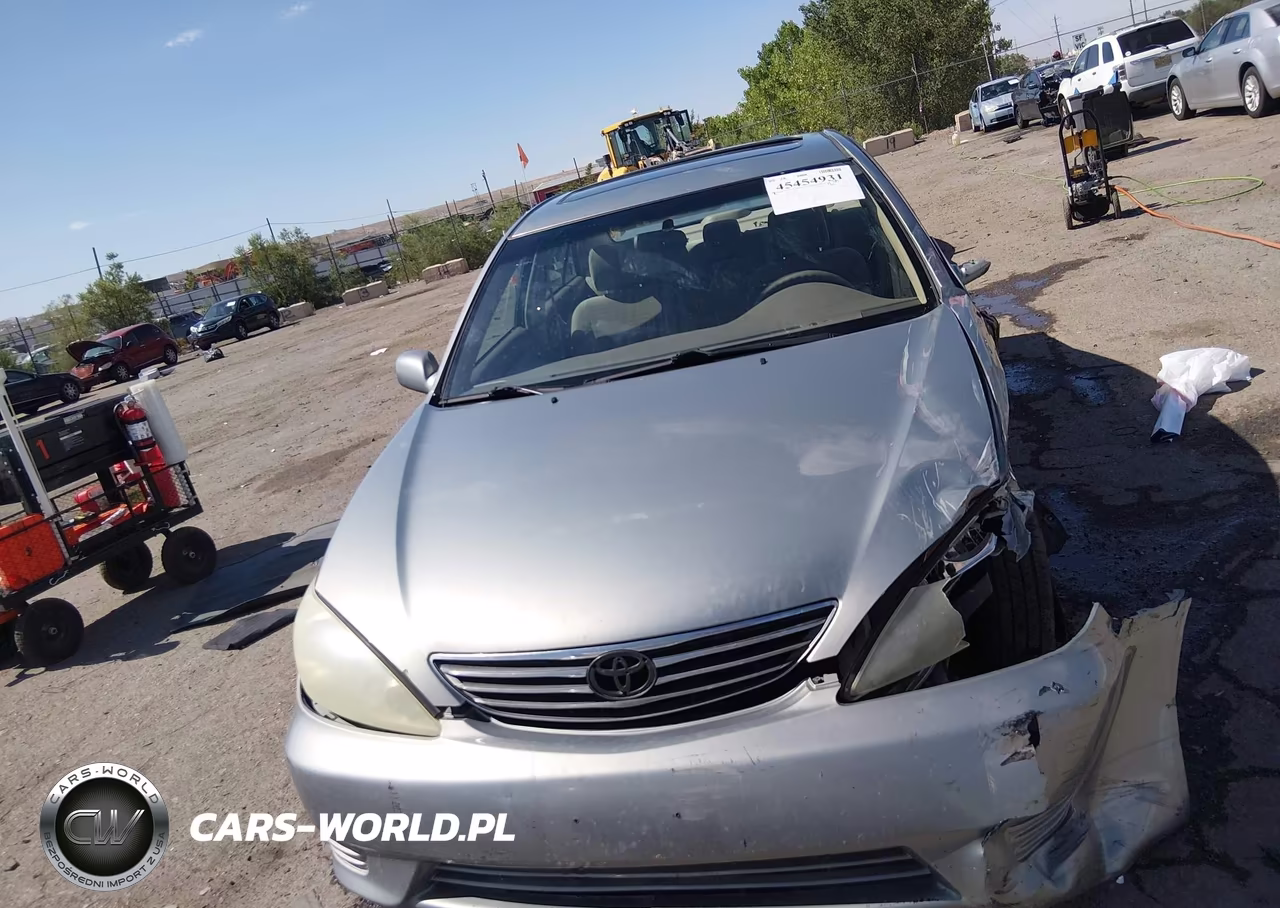 TOYOTA CAMRY VIN:4T1BE32K65U637609 - 11