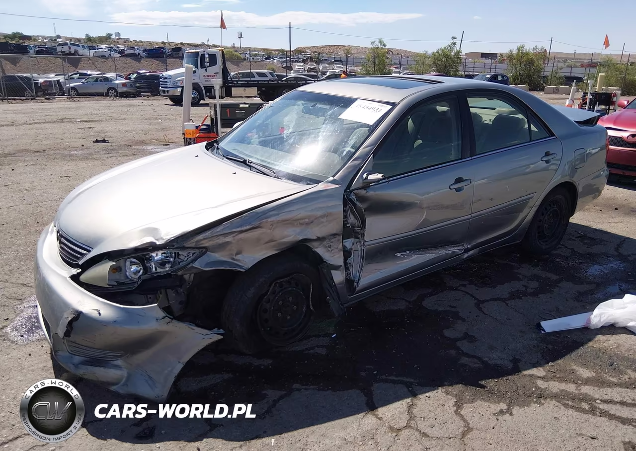 TOYOTA CAMRY VIN:4T1BE32K65U637609 - 2