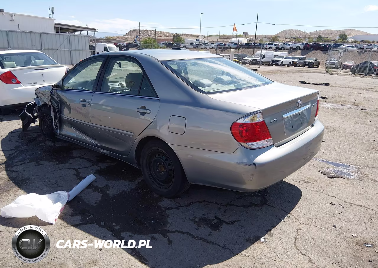 TOYOTA CAMRY VIN:4T1BE32K65U637609 - 3
