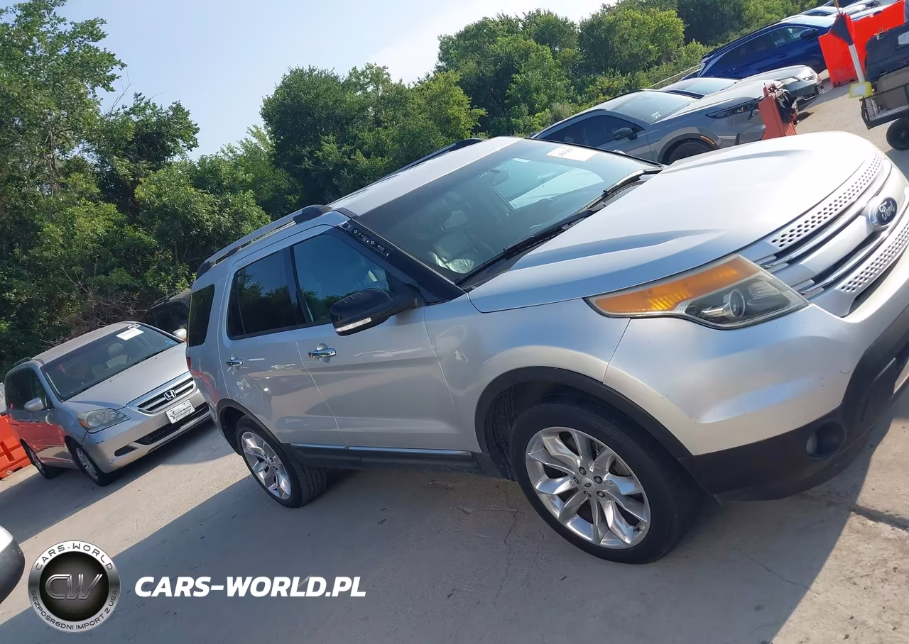 2014 Ford Explorer Xlt VIN:1FM5K7D8XEGA02910 - 13