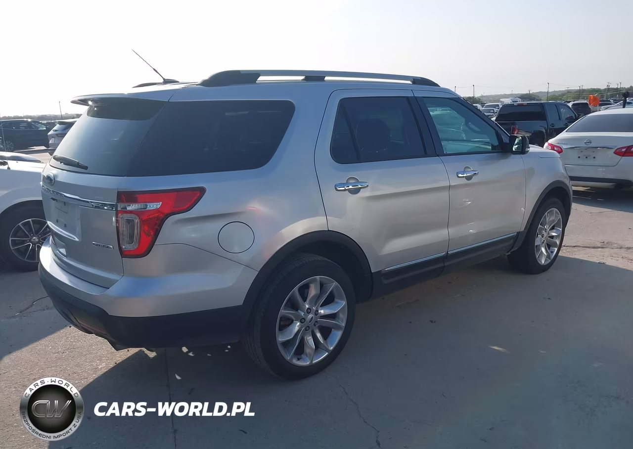 2014 Ford Explorer Xlt VIN:1FM5K7D8XEGA02910 - 4