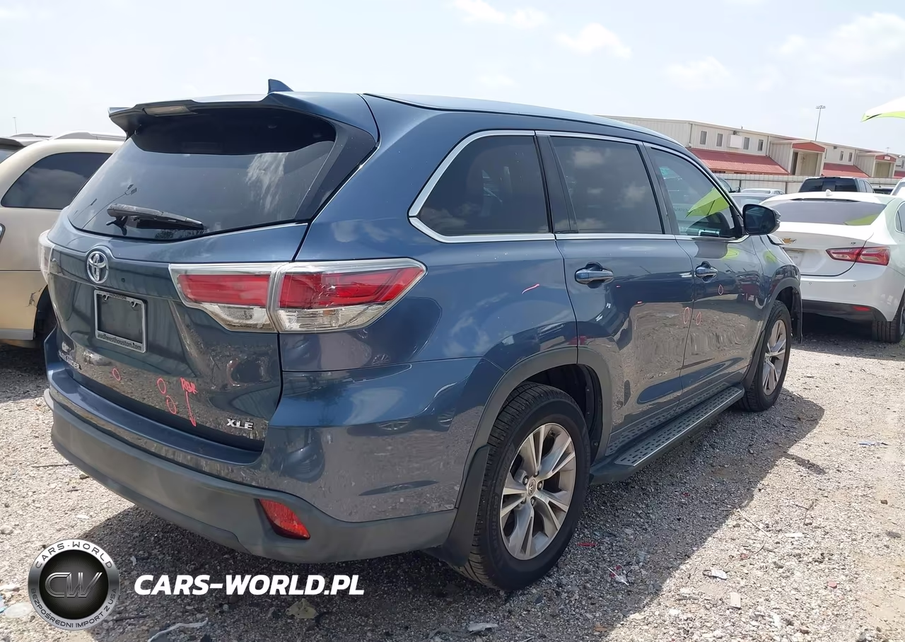 2015 Toyota Highlander Xle V6 VIN:5TDKKRFH4FS058123 - 4