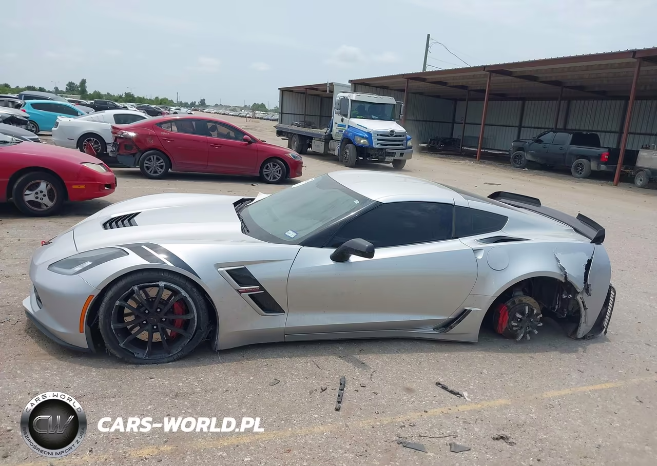 2019 Chevrolet Corvette Grand Sport VIN:1G1YW2D78K5115335 - 14