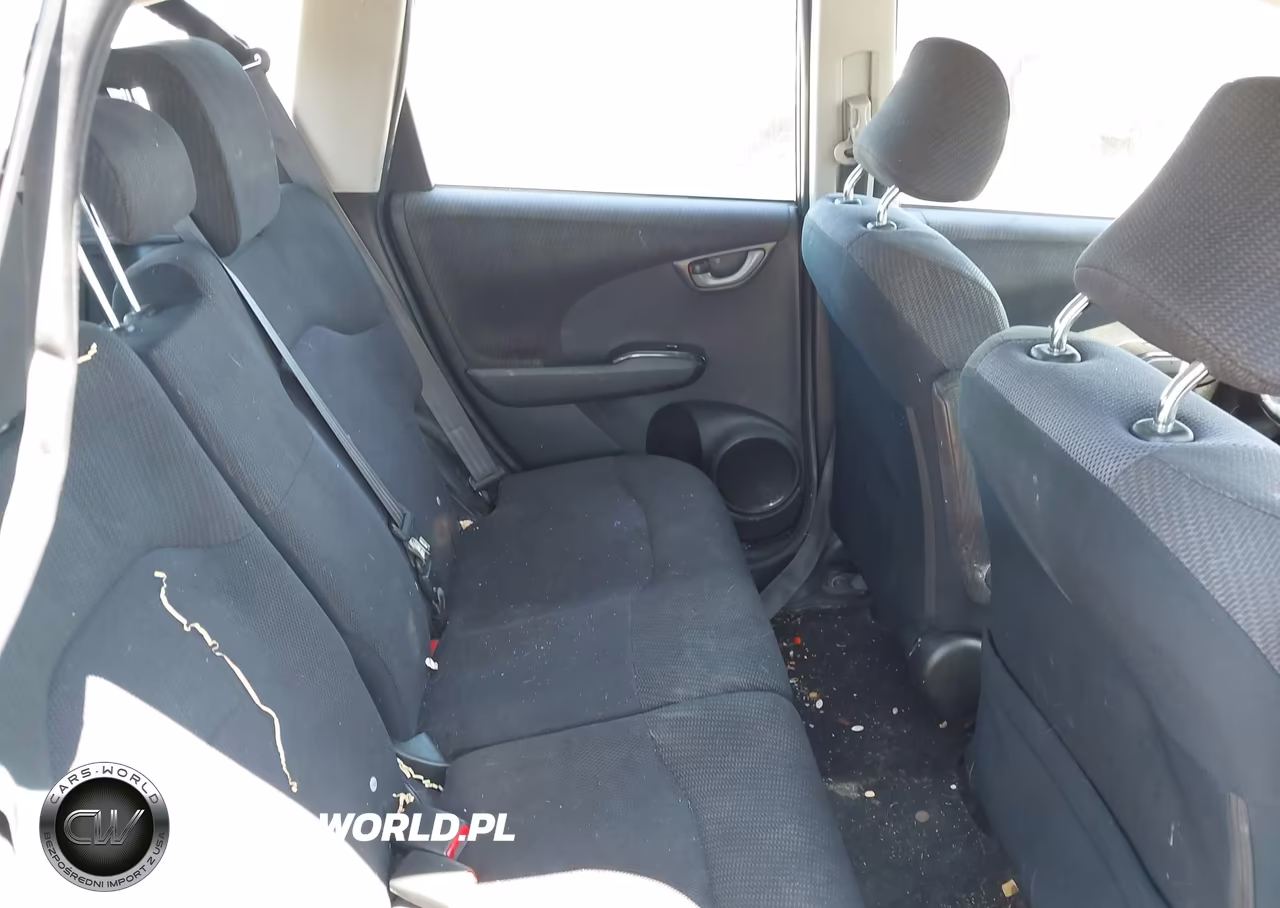 2013 Honda Fit Sport VIN:JHMGE8G50DC033552 - 8