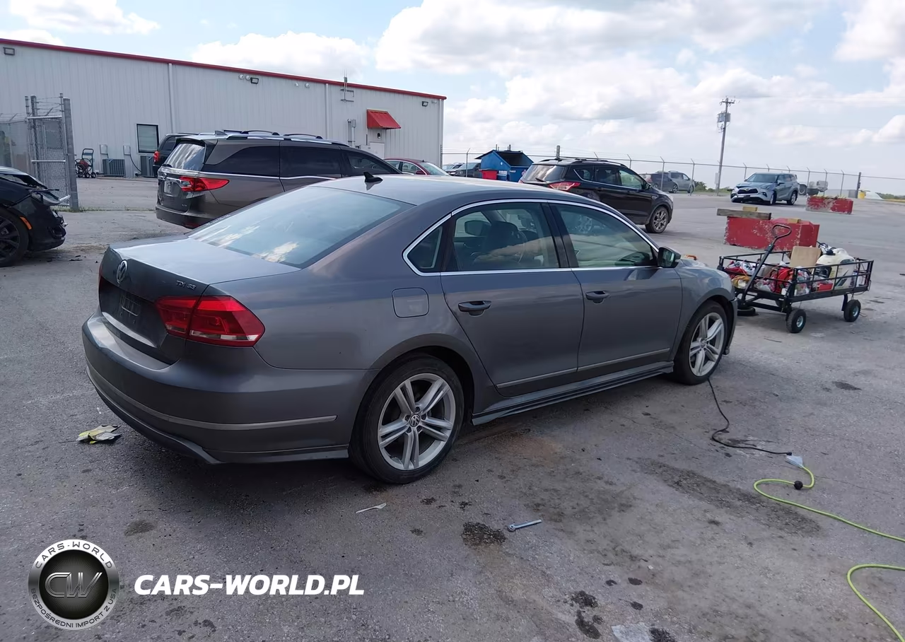 2013 Volkswagen Passat 2.0L Tdi Se VIN:1VWBN7A33DC087566 - 4