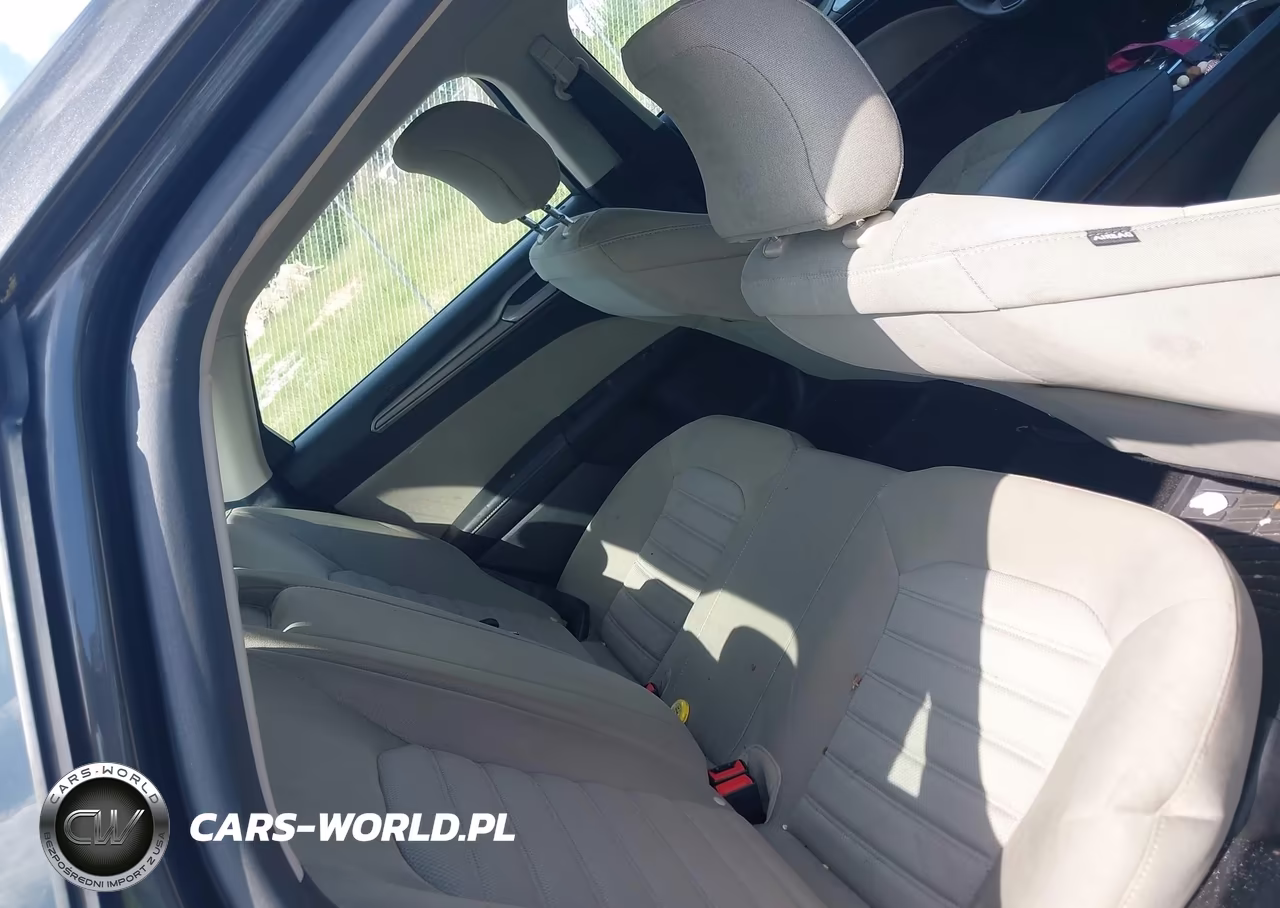2019 Ford Fusion S VIN:3FA6P0G72KR146532 - 8