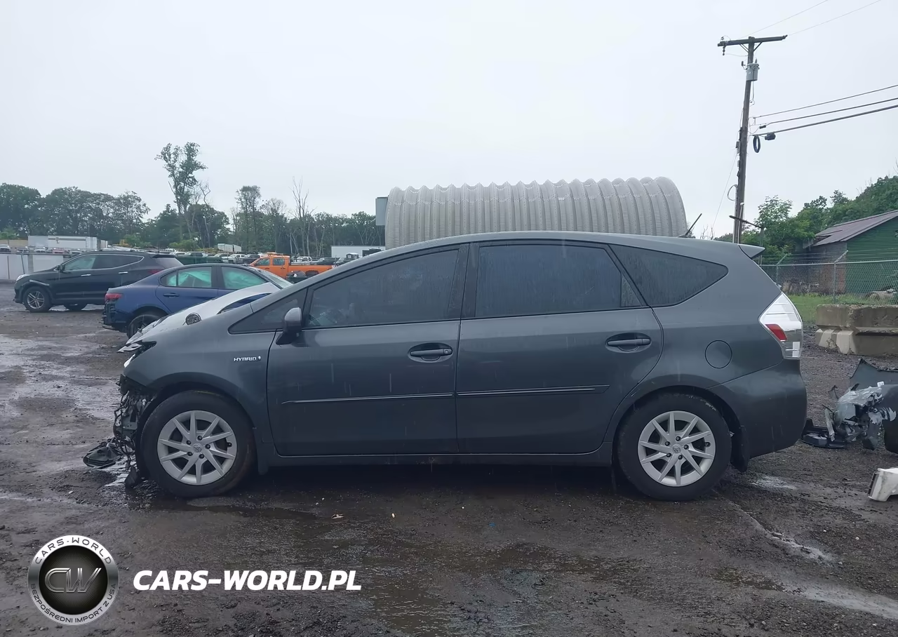 2013 Toyota Prius V Two VIN:JTDZN3EU0D3207689 - 15