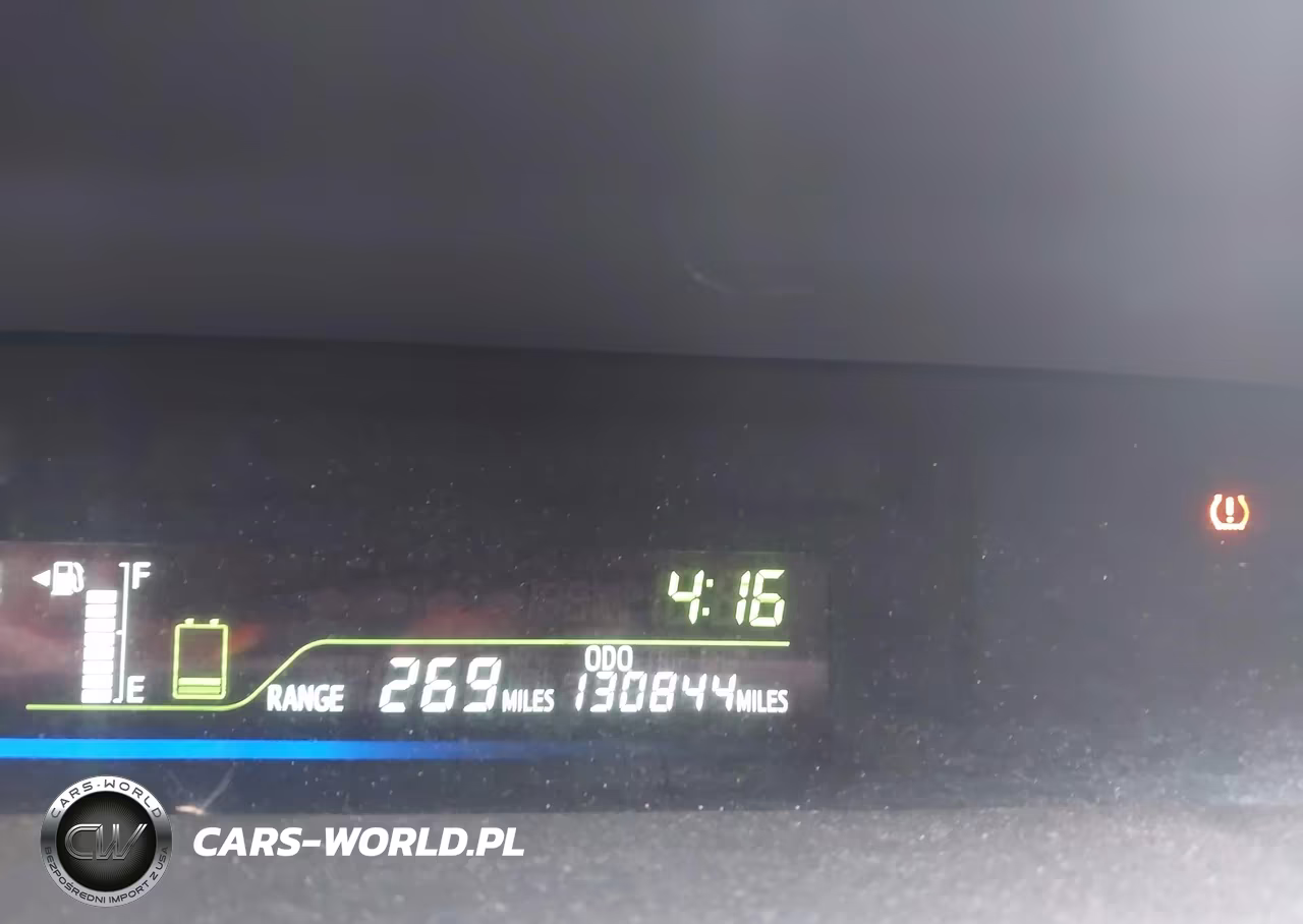 2013 Toyota Prius V Two VIN:JTDZN3EU0D3207689 - 16