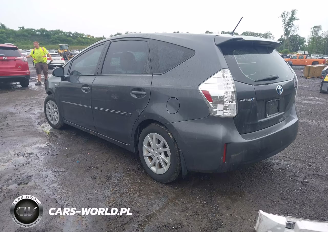 2013 Toyota Prius V Two VIN:JTDZN3EU0D3207689 - 3