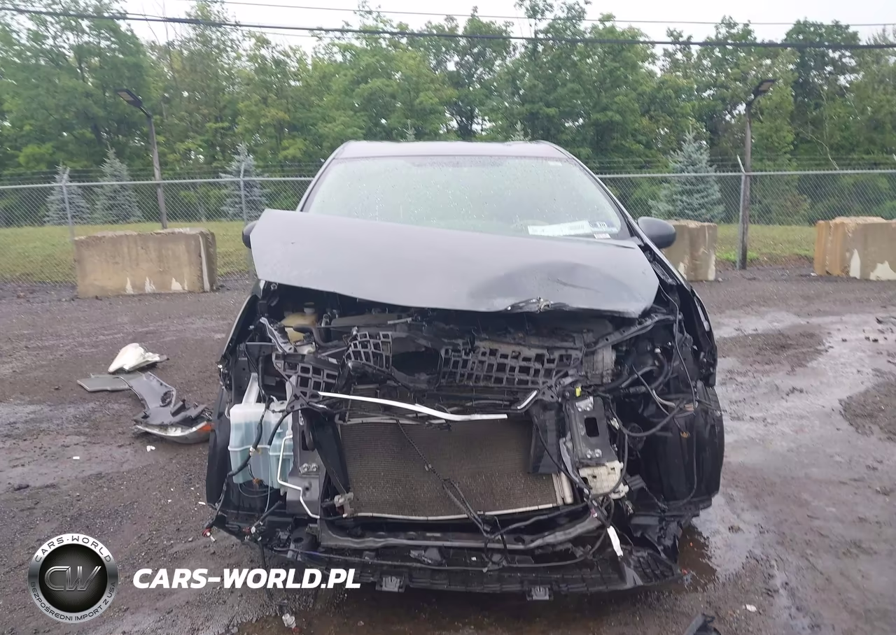 2013 Toyota Prius V Two VIN:JTDZN3EU0D3207689 - 6