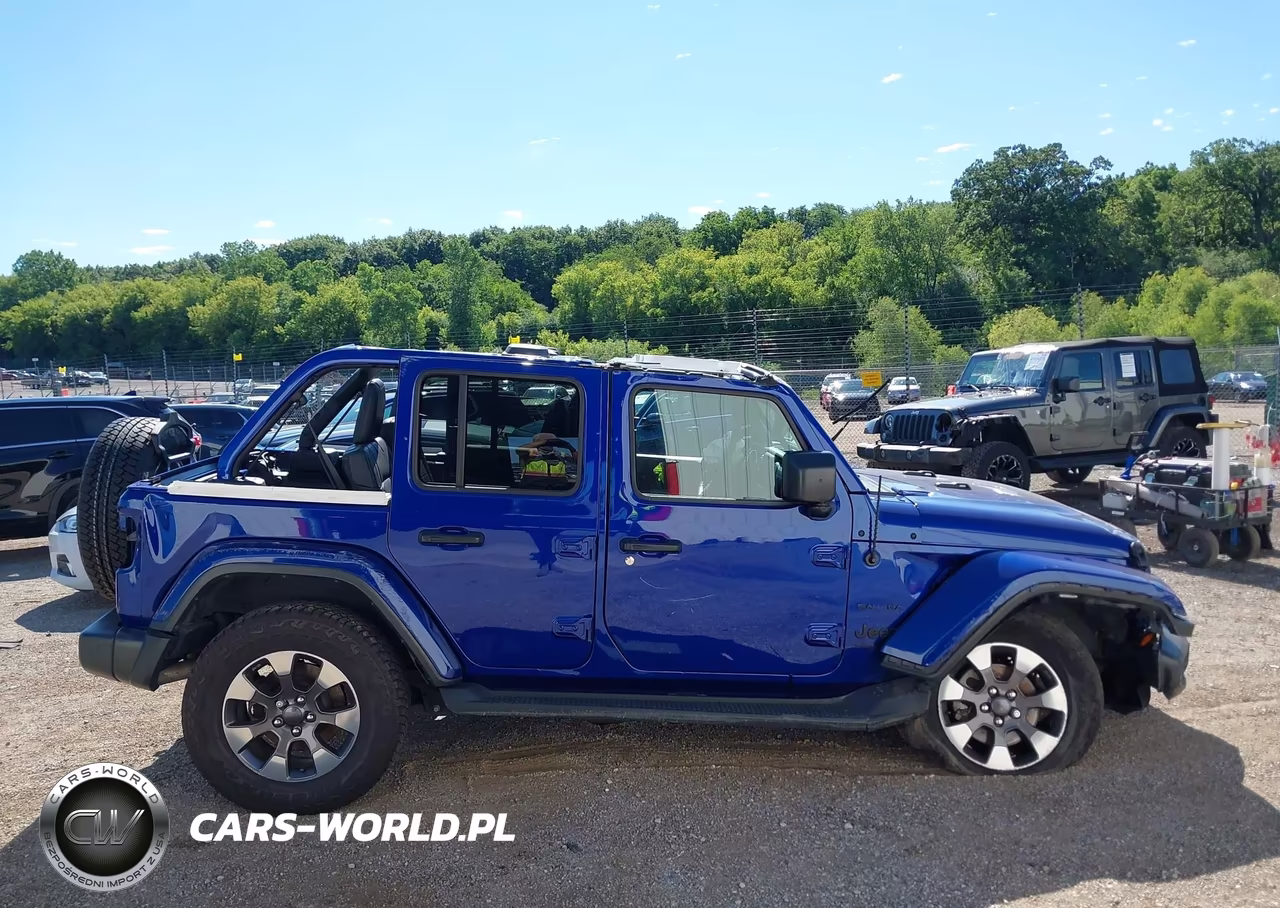 2018 Jeep Wrangler Unlimited Sahara 4X4 VIN:1C4HJXEN8JW261338 - 14