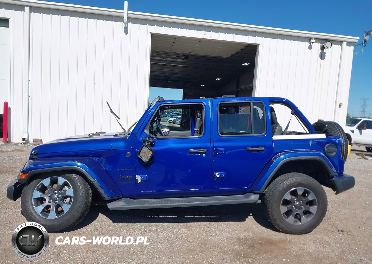 2018 Jeep Wrangler Unlimited Sahara 4X4 VIN:1C4HJXEN8JW261338 - 15