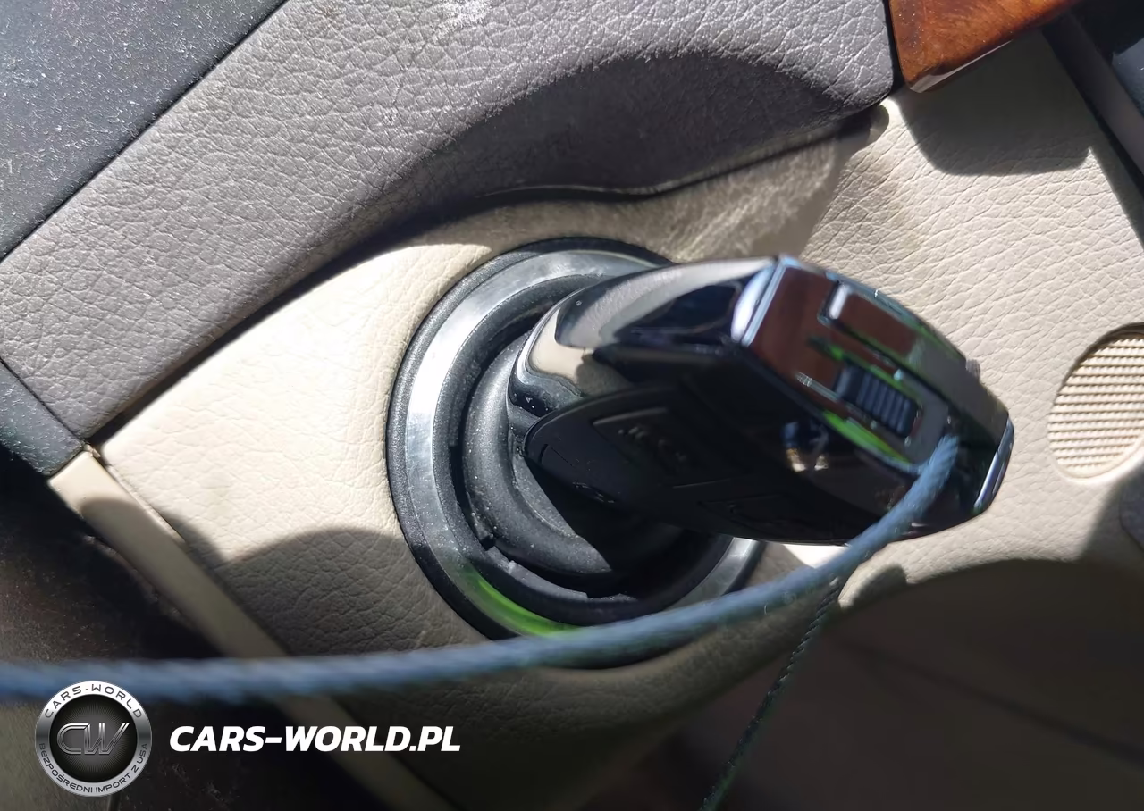 2013 Mercedes-Benz C 250 Sport VIN:WDDGF4HB2DR244587 - 11