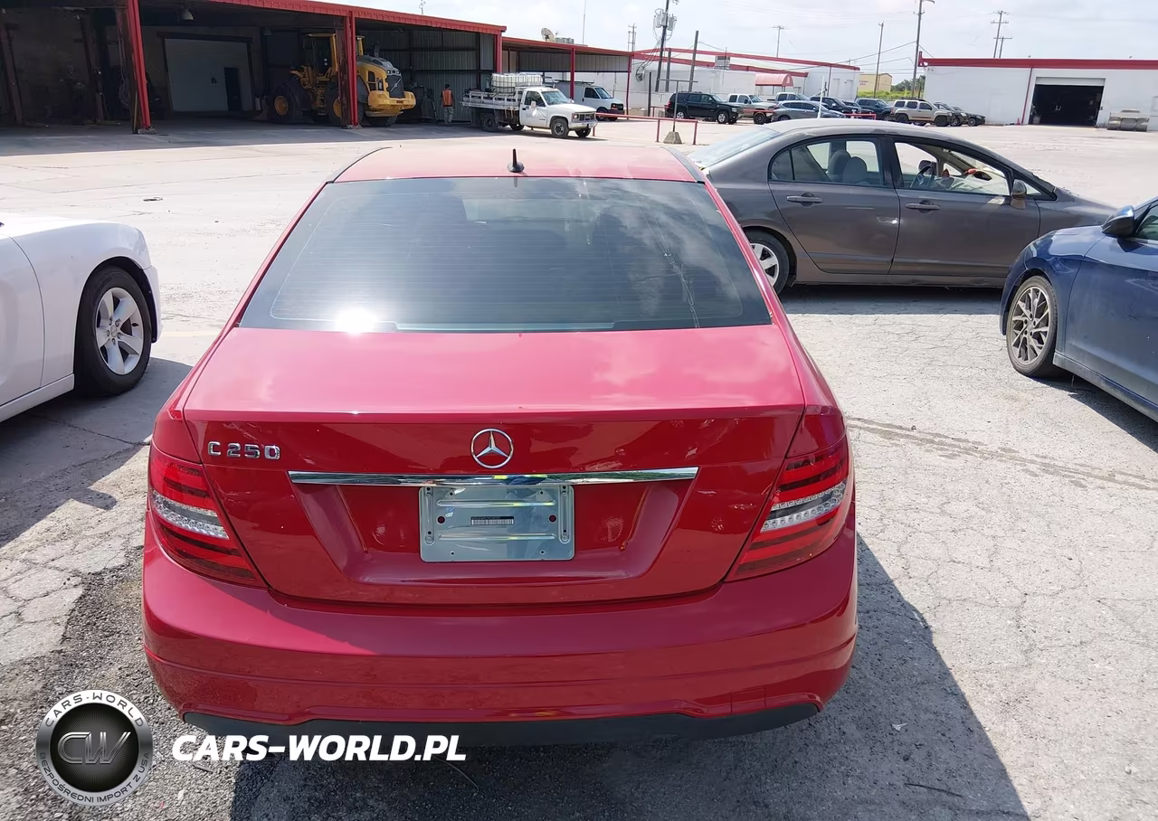 2013 Mercedes-Benz C 250 Sport VIN:WDDGF4HB2DR244587 - 16