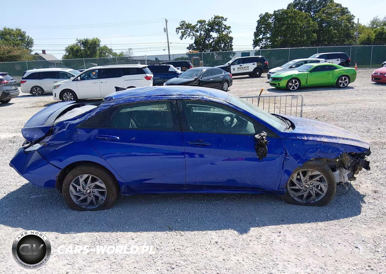 2026 Hyundai Elantra Hybrid Blue VIN:KMHLM4DJ0TU192282 - 14