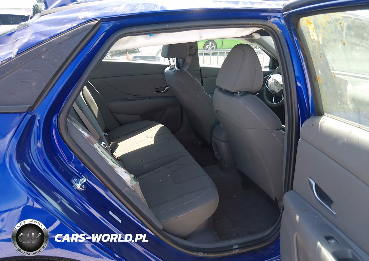 2026 Hyundai Elantra Hybrid Blue VIN:KMHLM4DJ0TU192282 - 8