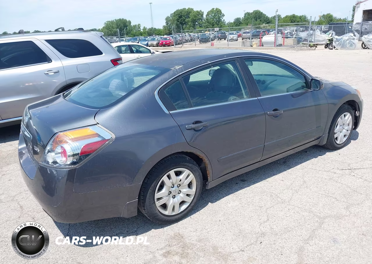 2011 Nissan Altima 2.5 S VIN:1N4AL2AP6BN503885 - 4