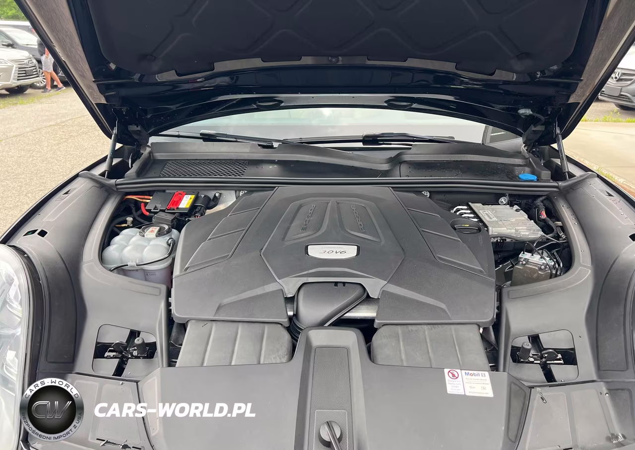 2021 Porsche Cayenne Coupe VIN:WP1BA2AY1MDA42471 - 10