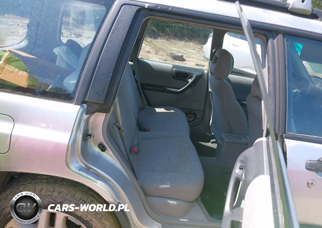 2002 Subaru Forester L VIN:JF1SF63542H741585 - 8