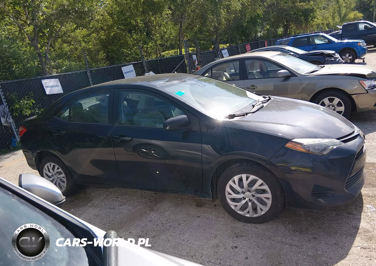 2017 Toyota Corolla Le VIN:5YFBURHE5HP735124 - 13