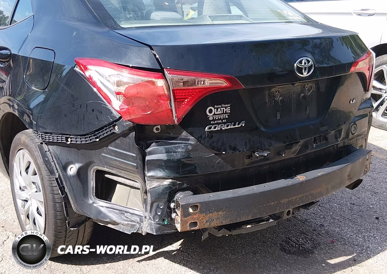 2017 Toyota Corolla Le VIN:5YFBURHE5HP735124 - 6